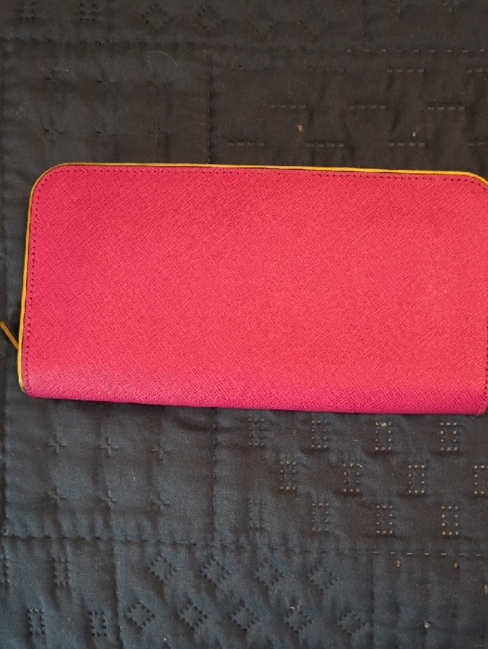 EUC Michael Kors Fuchsia Tie-Dye Tassel Shoulder Tote and Wallet SET - Picture 10 of 11